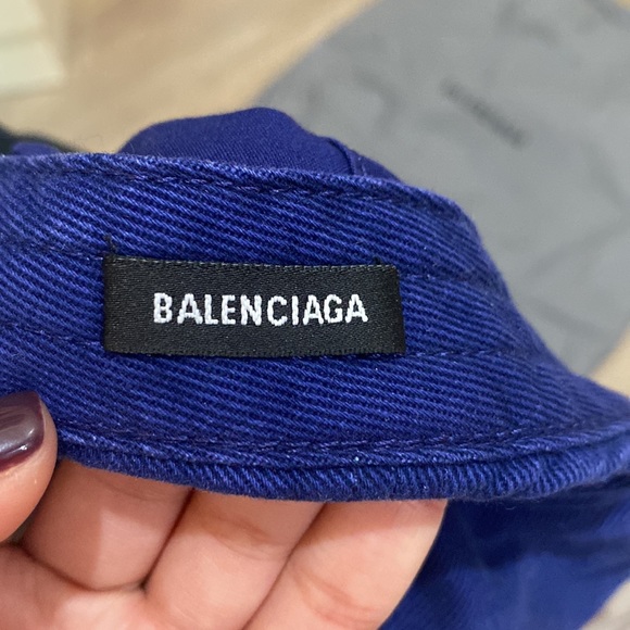 Balenciaga Hat - Picture 10 of 11